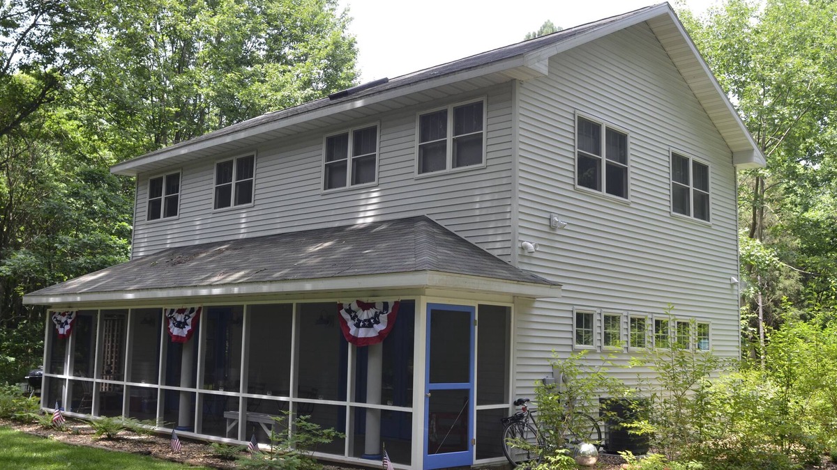 Harbert House | Privacy and quiet await! Four bedroom/three bath family home in Harbor Country.