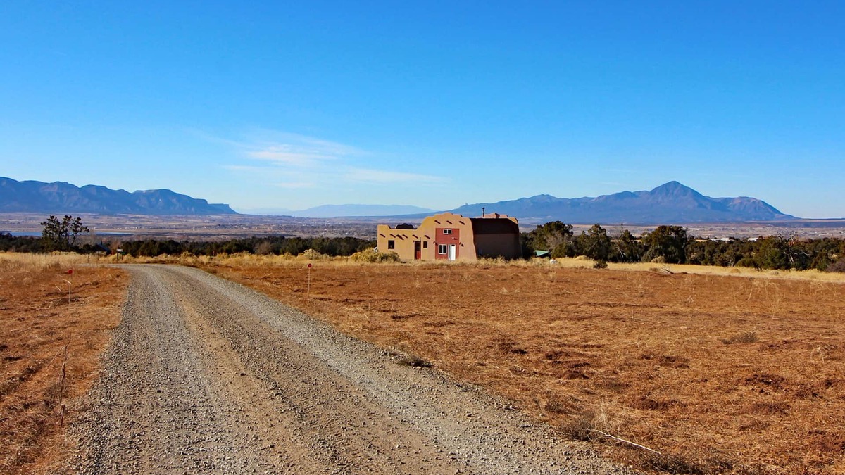 Cortez Apartment | Privacy and Views, Pet-Friendly couples' retreat close to Phil's World