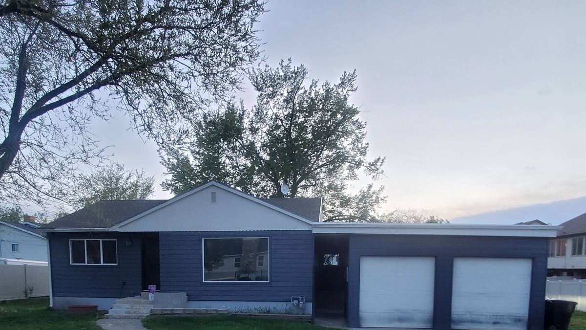 Centerville Apartment | Privare, Comfortable, Modern basement unit