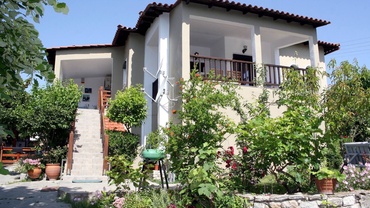 Agios Nikolaos House | private vacation house,one of the village best areas, 5min by car from sea