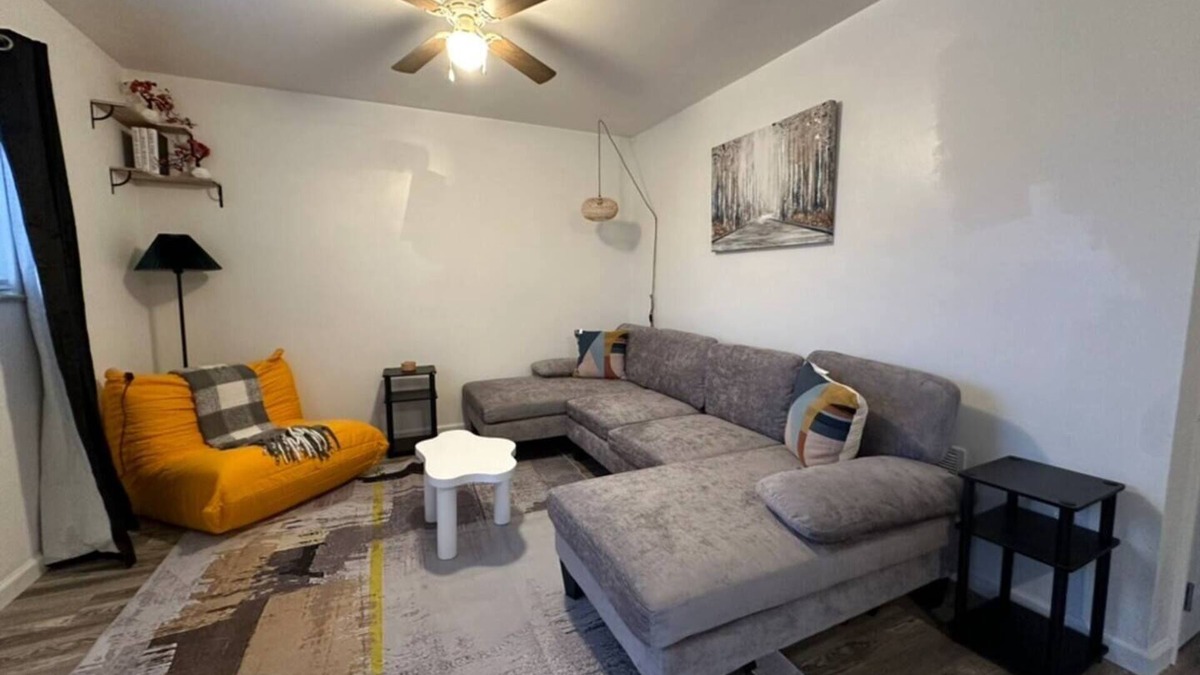 Olde Towne East House | Private 1 bed/1bath by Downtown Columbus, Arenas, & Hospitals