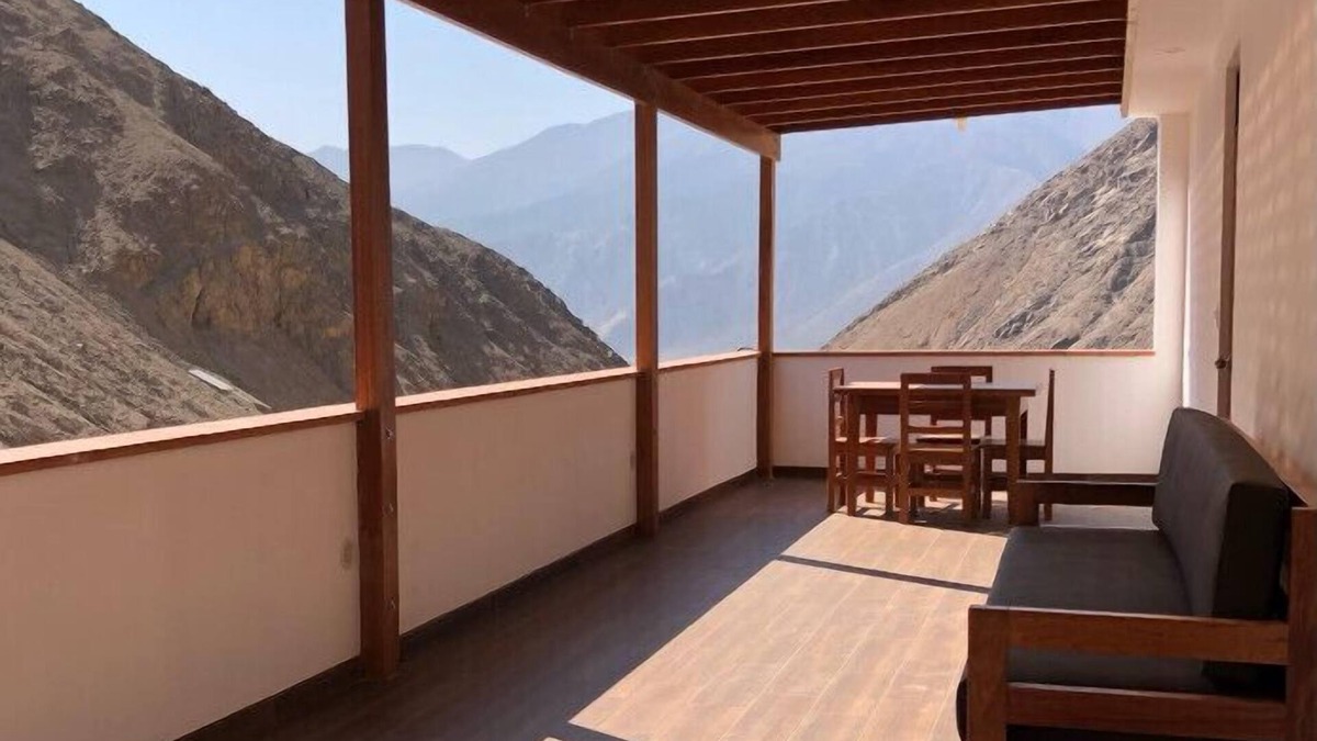 Calango Apartment | Private 1 bedroom and 1 bathroom apartment with private entrance and private terrace and free Wi-Fi