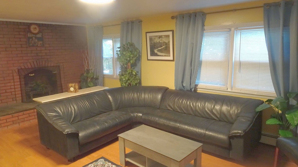 Huntington Apartment | Private 1BR Apt Peaceful Stay 1hr to NYCnGreat amenities - great town!