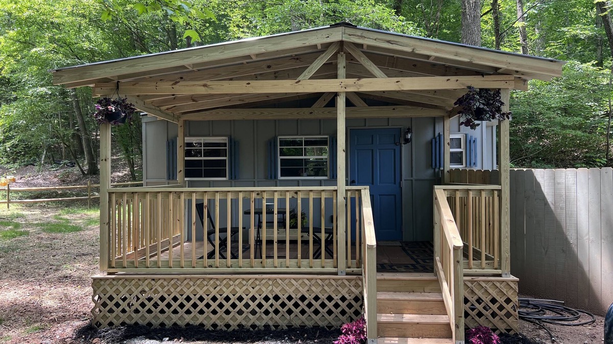 Rutherfordton Cabin | Private 1BR Cabin With Fenced In Dedicated Yard