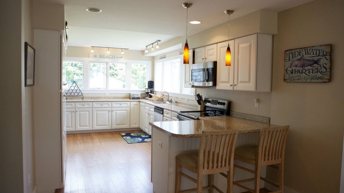 Old Orchard Beach Cottage | Private, 1st Floor Cottage, 5 Minute Walk to Beach- Perfect for Families!
