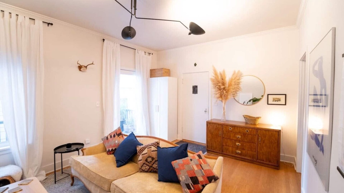 Atlantic House | Private 2 Bedroom Bungalow w/Wi-Fi + Kitchen