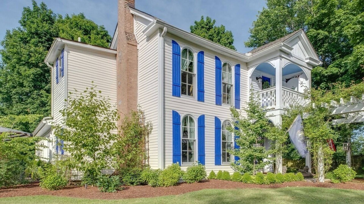 Antioch Apartment | Private, 2 Bedroom Suite with Balcony at Farmhouse Retreat, Central Location
