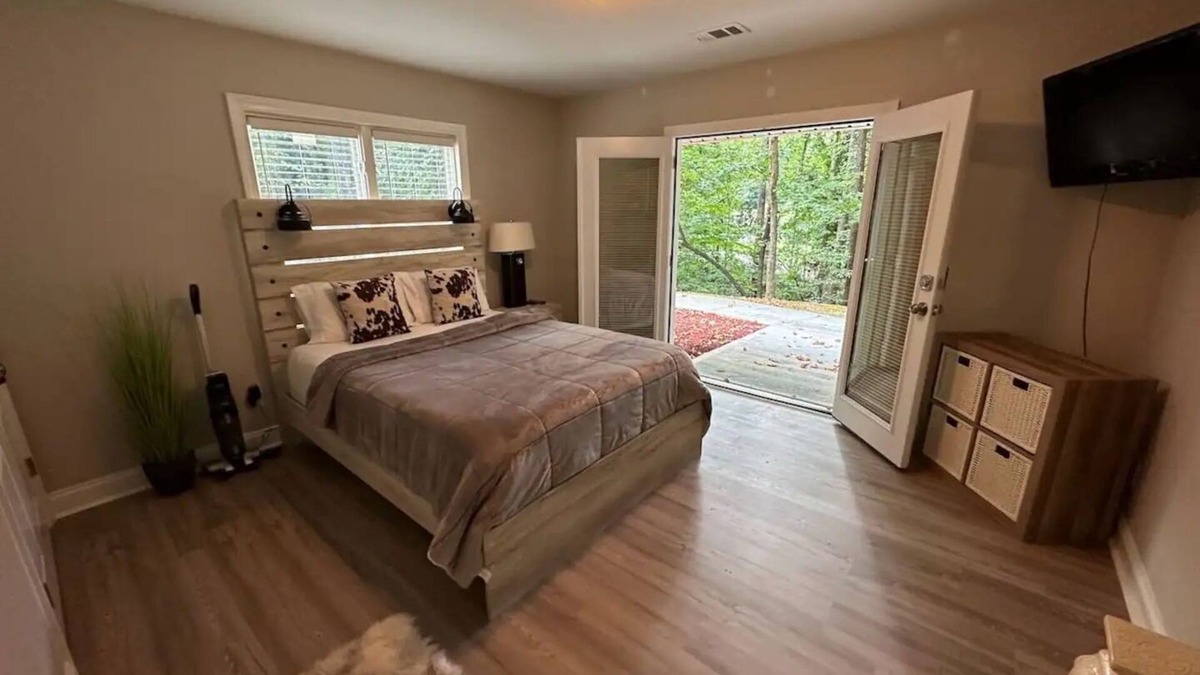 Sandy Springs House | Private 2 BR Mini Apt in Atlanta's Best Location