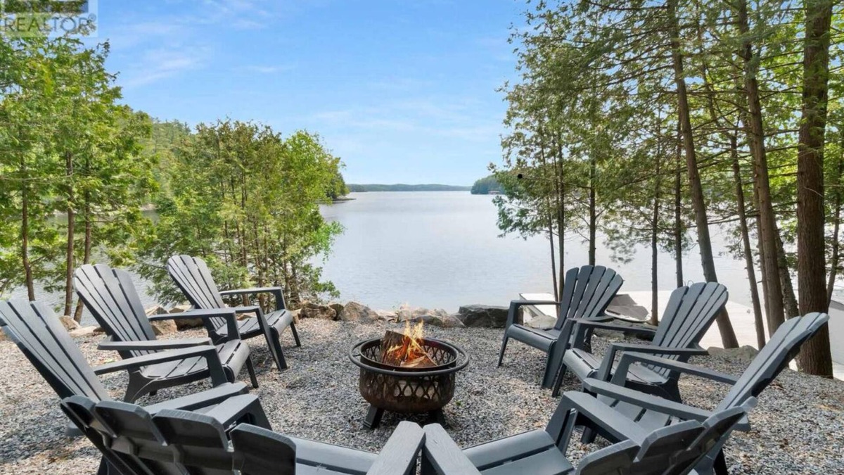 Rosseau Cottage | Private 235 ft waterfront retreat with over an acre on Lake Rosseau