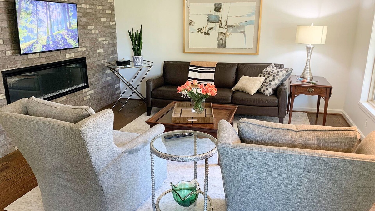 Benton House | Private 3-bed, 4 bath home just off Interstate 30 with restaurants and shopping!