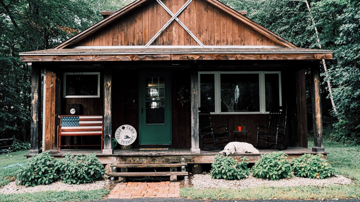 Springfield Cabin | Private 3-bedroom cabin with WiFi and backyard!