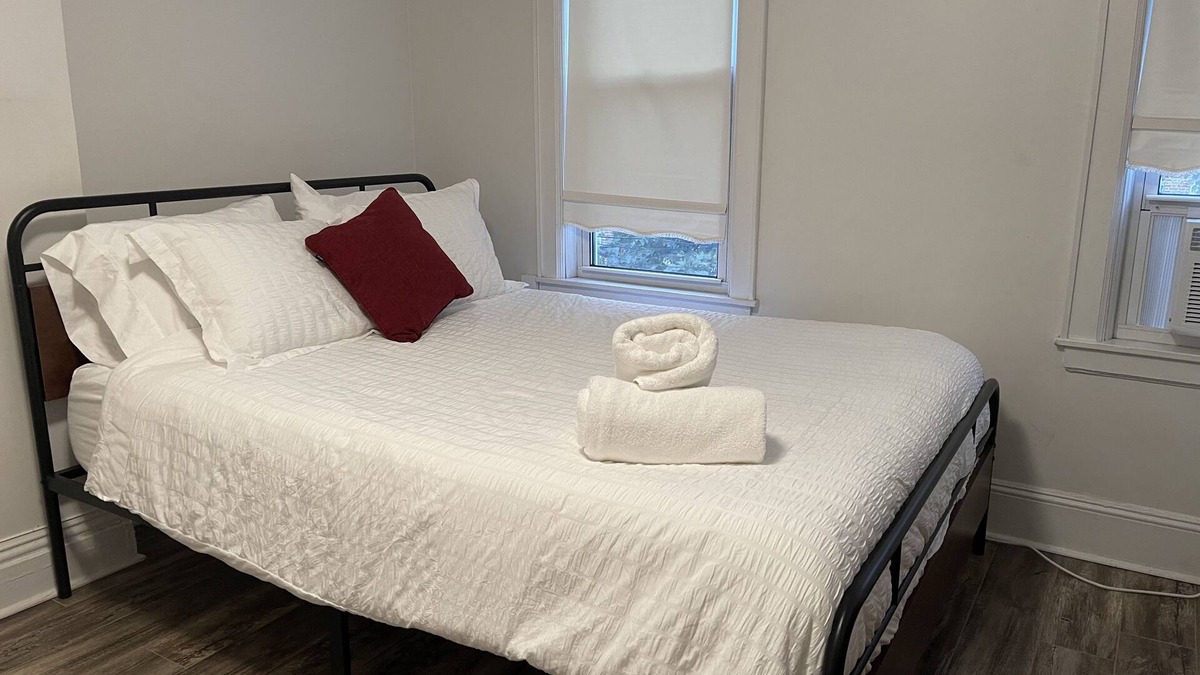 Ocean Hill Apartment | Private 3 Bedroom in the heart of Brooklyn