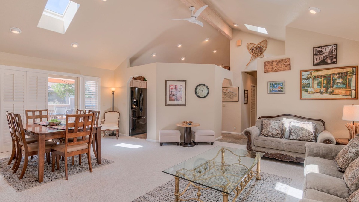 Deer Park House | Private 3B/3b Home, AC, Sharc, Hot Tub, Dogs Welcome