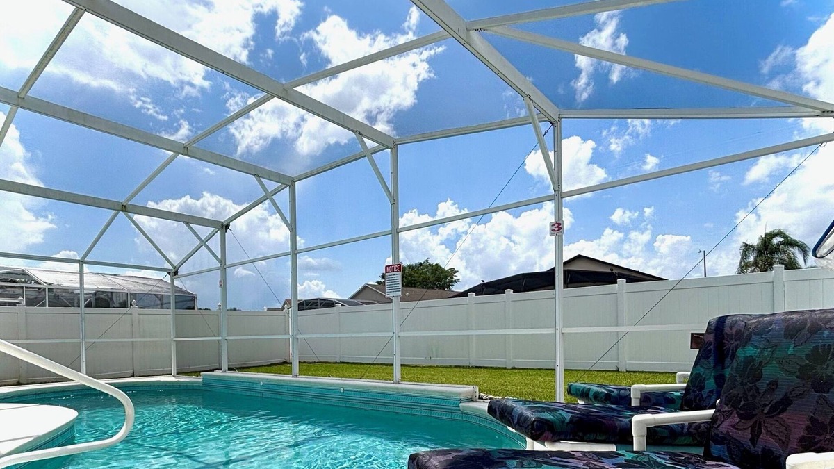 Clear Creek House | Private 3BR Home with Pool – Close to Disney Magic