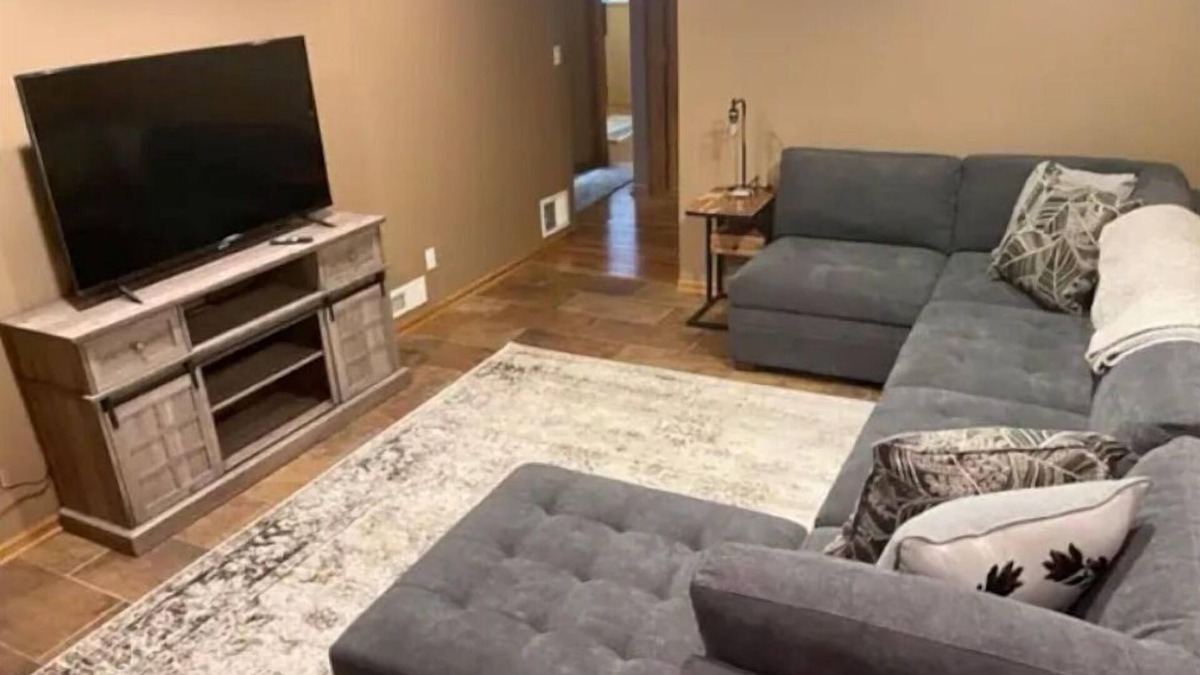 Eagan House | Private 4-Bedroom Home in Quiet Neighborhood