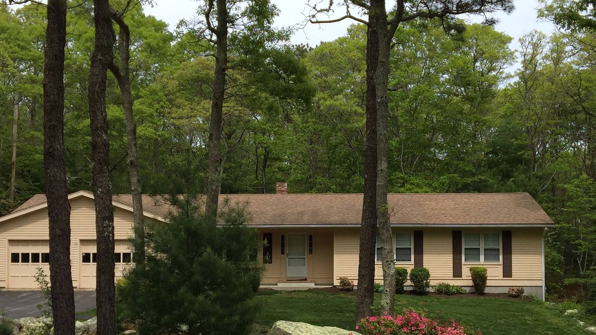 Falmouth House | Private 4 BR Ranch Tucked In The Woods 1.5 Miles From Beach