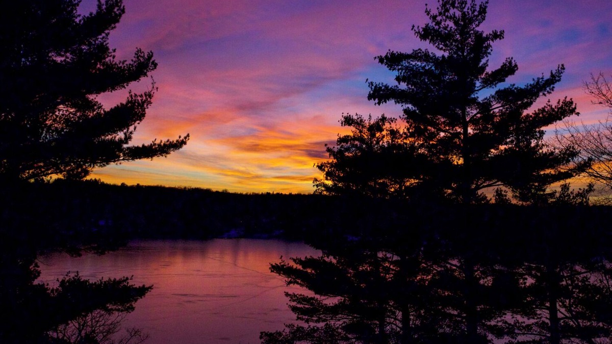 Turtle Lake Cabin | Private 4000 SF Lakefront Home w/Fireplaces, Game Room, Fiber Internet, Deck