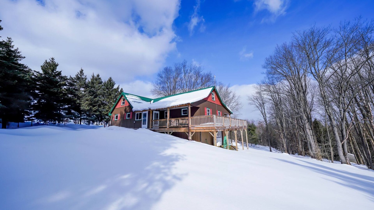 Little Valley Cabin | Private 5-bedroom cabin in charming Little Valley