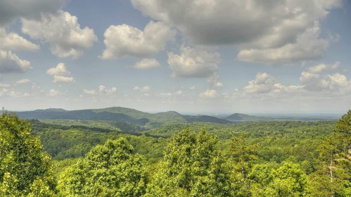 Ellijay Cabin | ❤Private 5Bed Luxury Lodge w/Breathtaking Mtn&LakeViews,HotTub,FireTable,Games