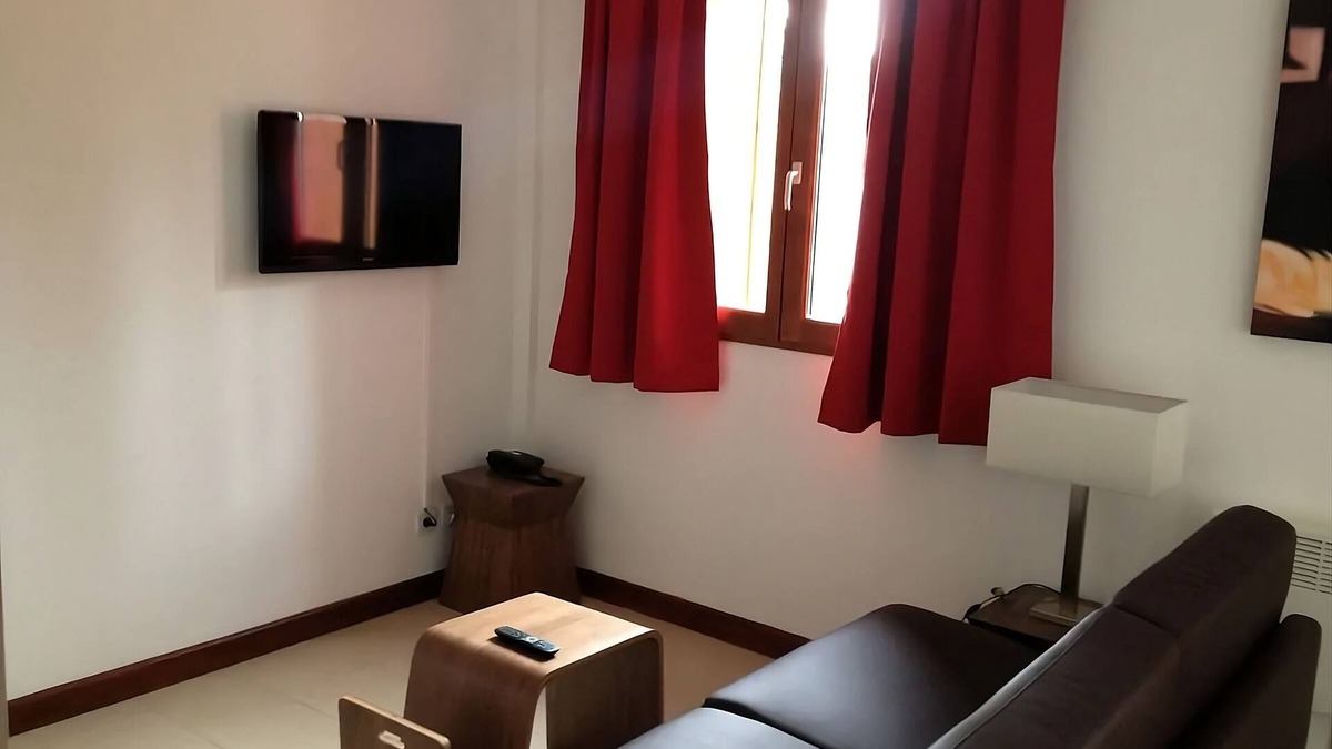 Valberg Hotel | Private accommodations! Soundproofed rooms + well equipped kitchen