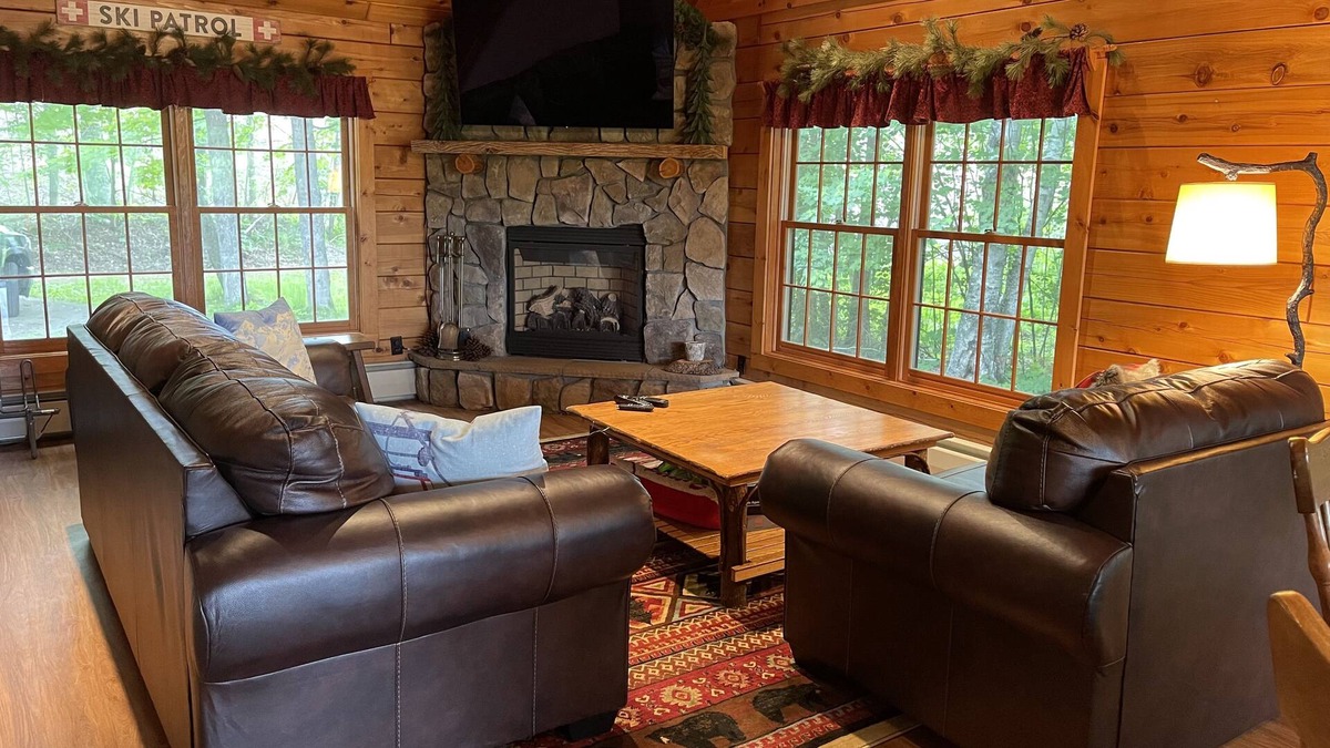 North Creek Cabin | Private Adirondack cabin located right between Gore Mtn and downtown North Creek