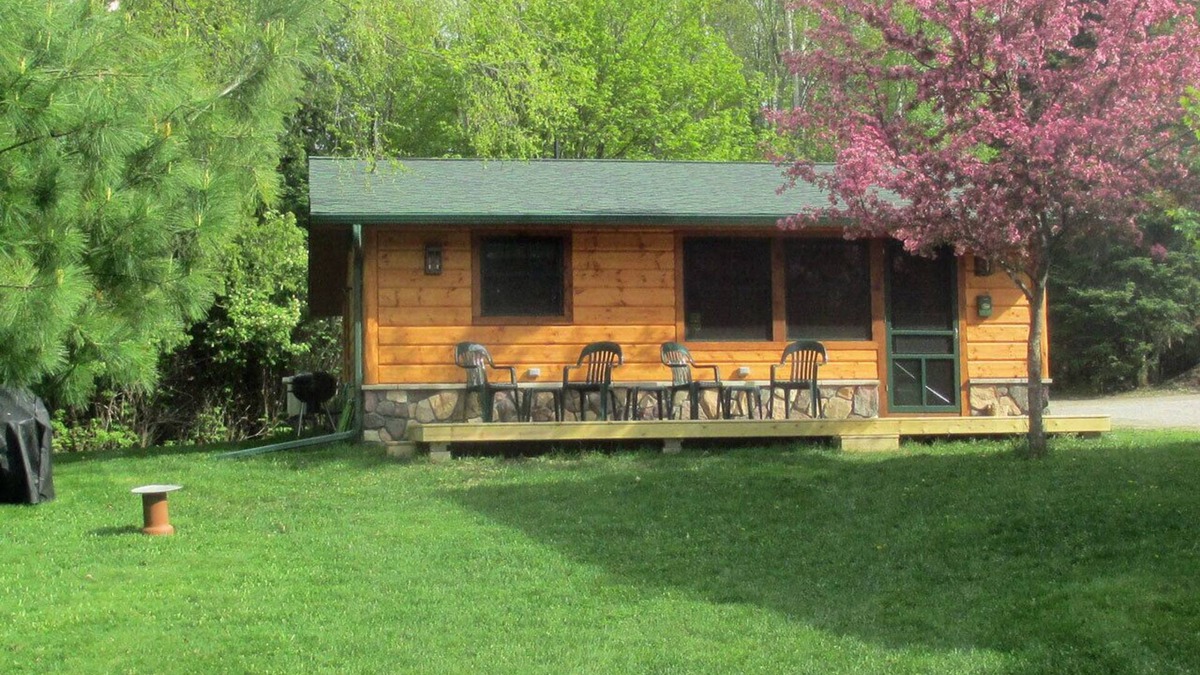Tower Cabin | Private air-conditioned 2-bedroom cabin on Lake Vermilion