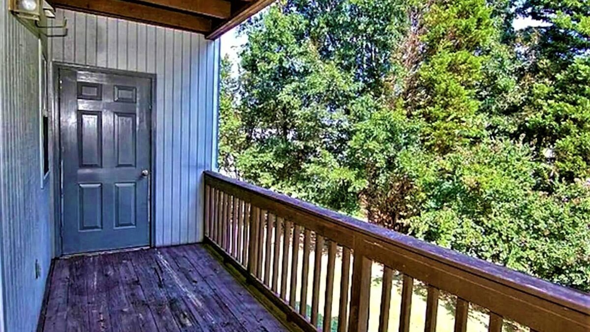 Clemmons Condo | Private, amazing 1-bedroom condo in central location