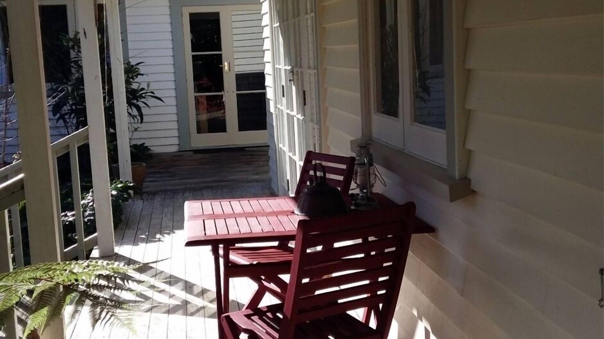 Tapu Cottage | Private and Peaceful Kingfisher Paradise Cottage