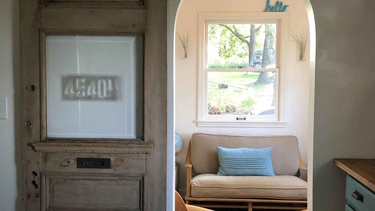 Waldron House | Private and Pet-Friendly Modern Farmhouse Close to Highways