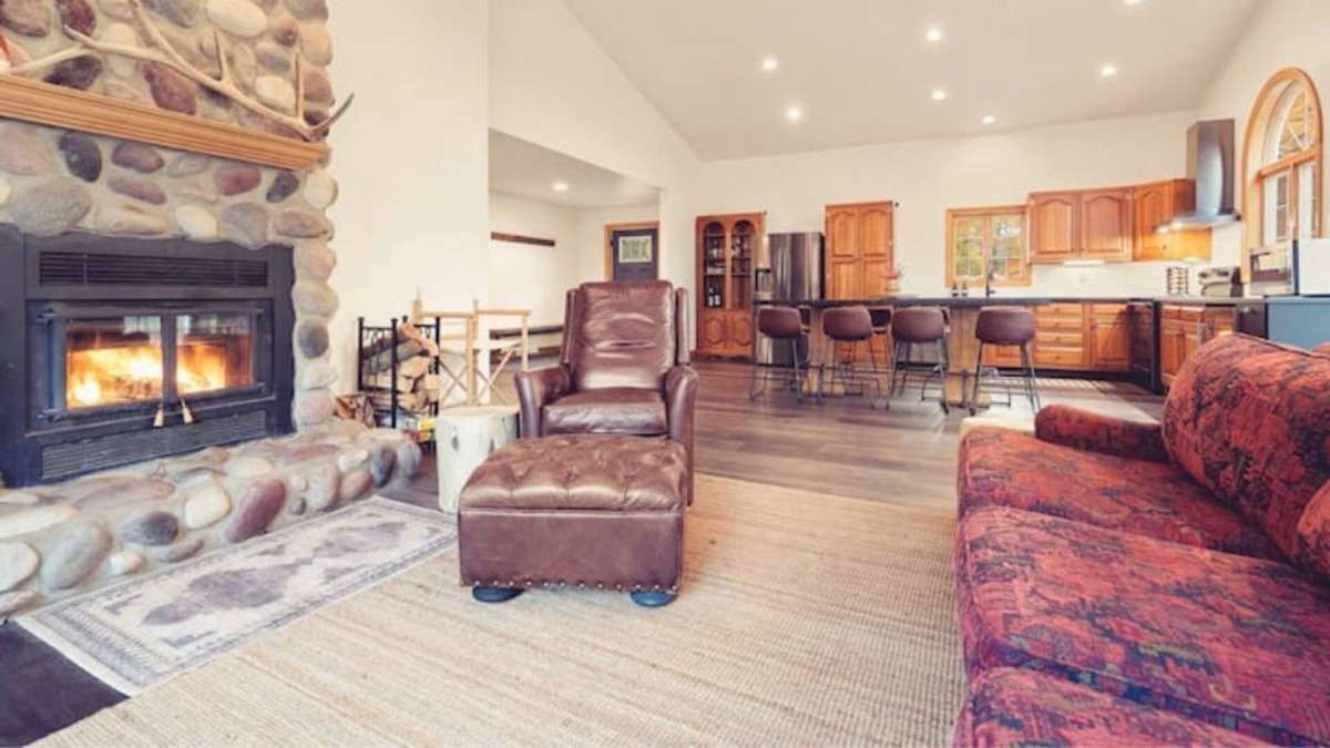 Brazeau Cabin | Private and pet-friendly wilderness retreat in the Northwoods