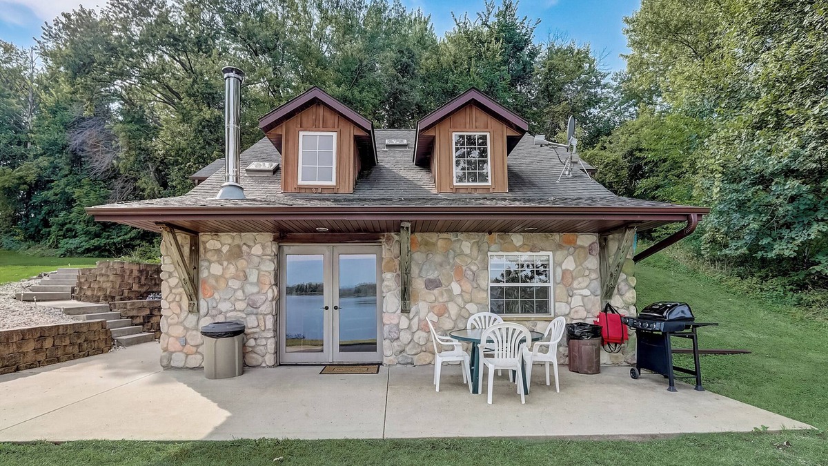 Watertown Cabin | Private and Secluded 3-bedroom cabin