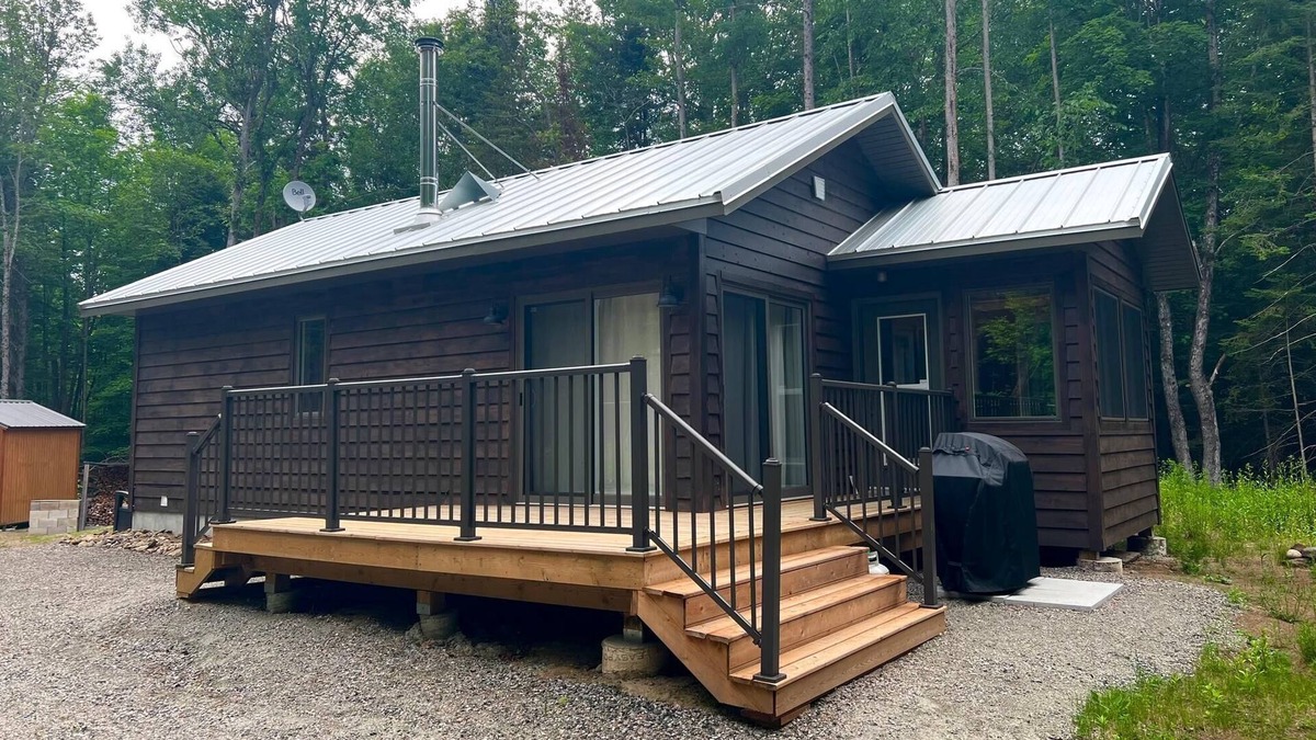 Irondale Cottage | Private and secluded off water property