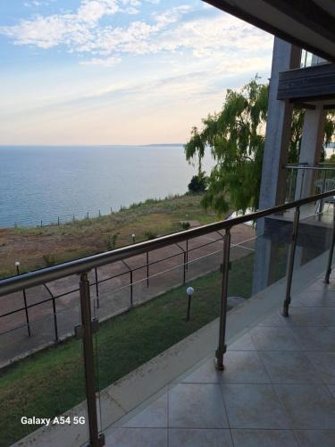 Kavarna Apartment | Private Apartment A12 in July Morning Seaside Resort