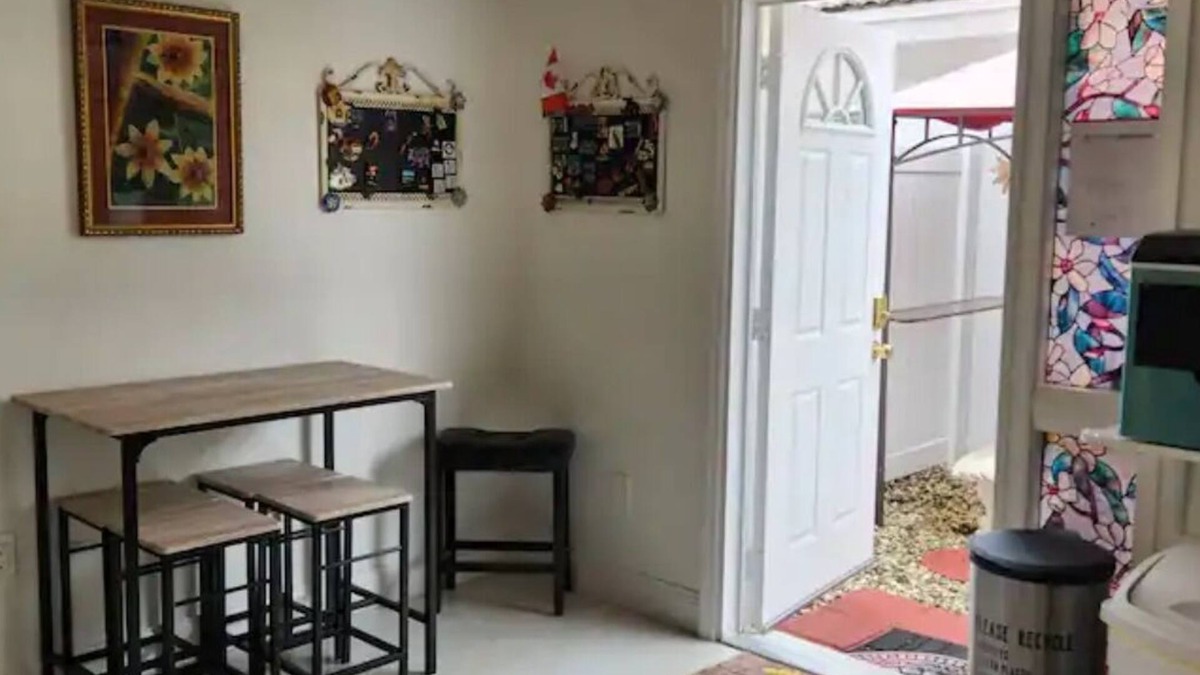 Tamiami Apartment | Private apartment in a great location in awesome Miami with WiFi, AC