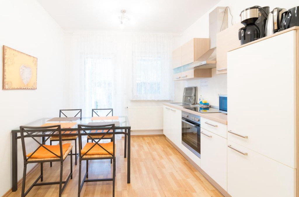 Fuerth Apartment | Private apartments with direct subway entrance