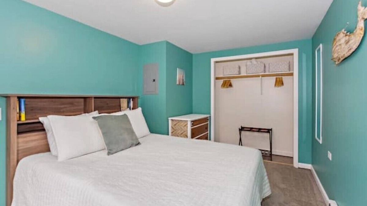 Pawcatuck Apartment | Private Apt 1 mile from Downtown Westerly. Short drive to Mystic & Casinos