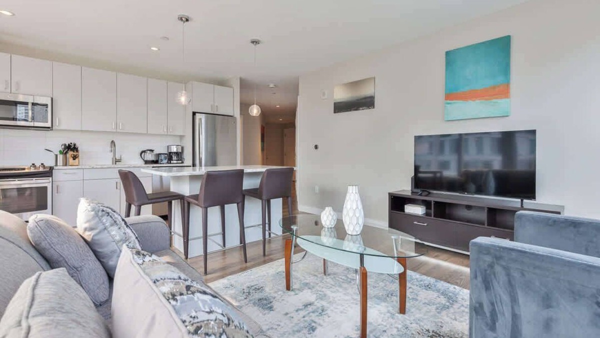 Seaport District Apartment | Private Apt Seaport Walk to Restaurants