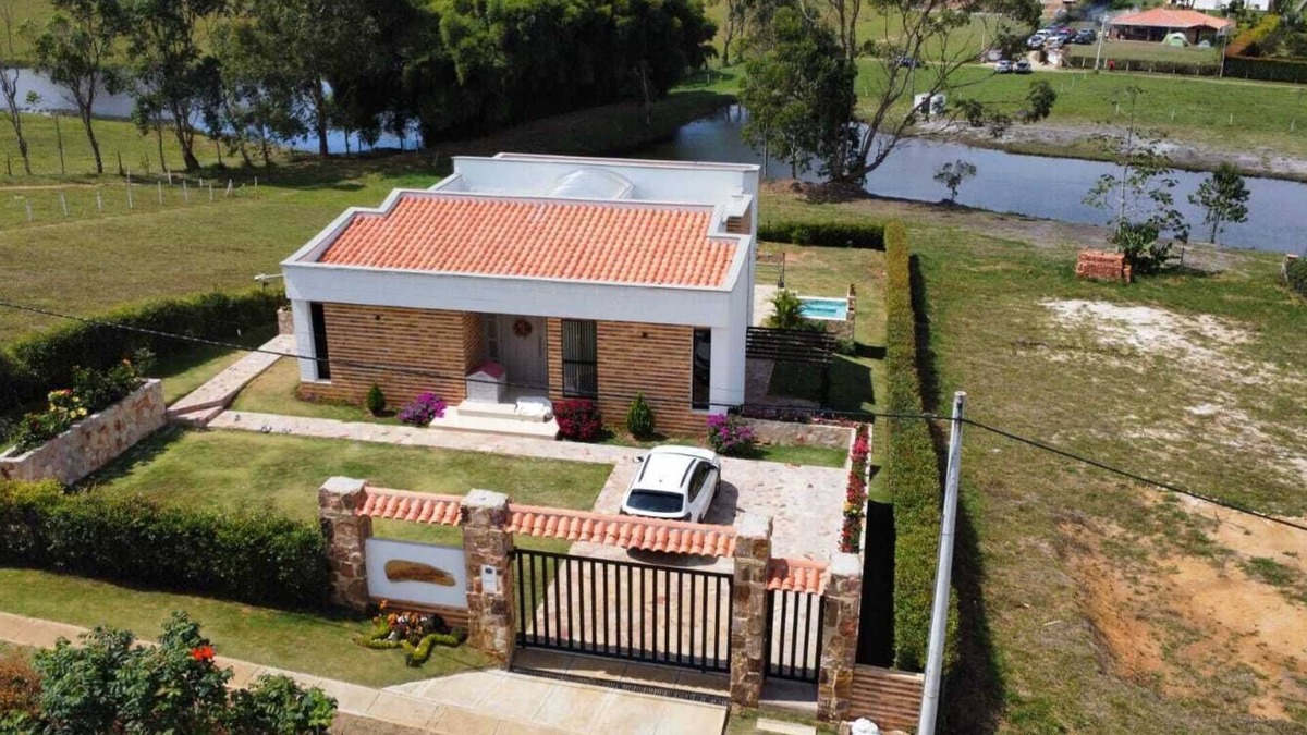 Los Santos Apartment | Private Area in Mesa de los Santos, Near the Mercado Campesino