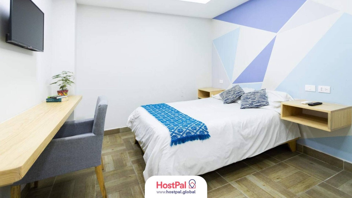 La Cruz House | Private Bedroom in Downtown Qro | Auto Check-In