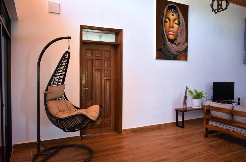 Diani Beach Villa | Private Backdoor Villa with big swimming pool and services of chef included