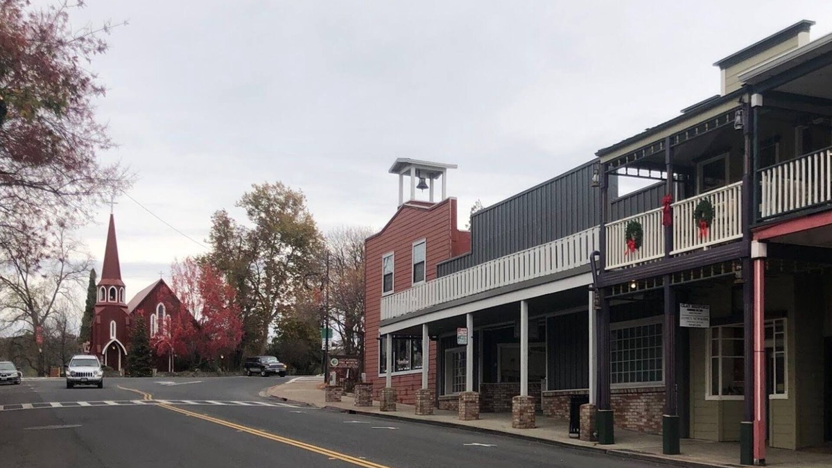 Sonora House | Private Balcony Overlooking Washington St in Downtown Sonora - Free Parking