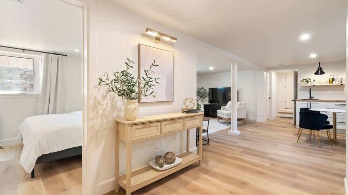Camas House | Private Basement Guest Suite w/Hot Tub
