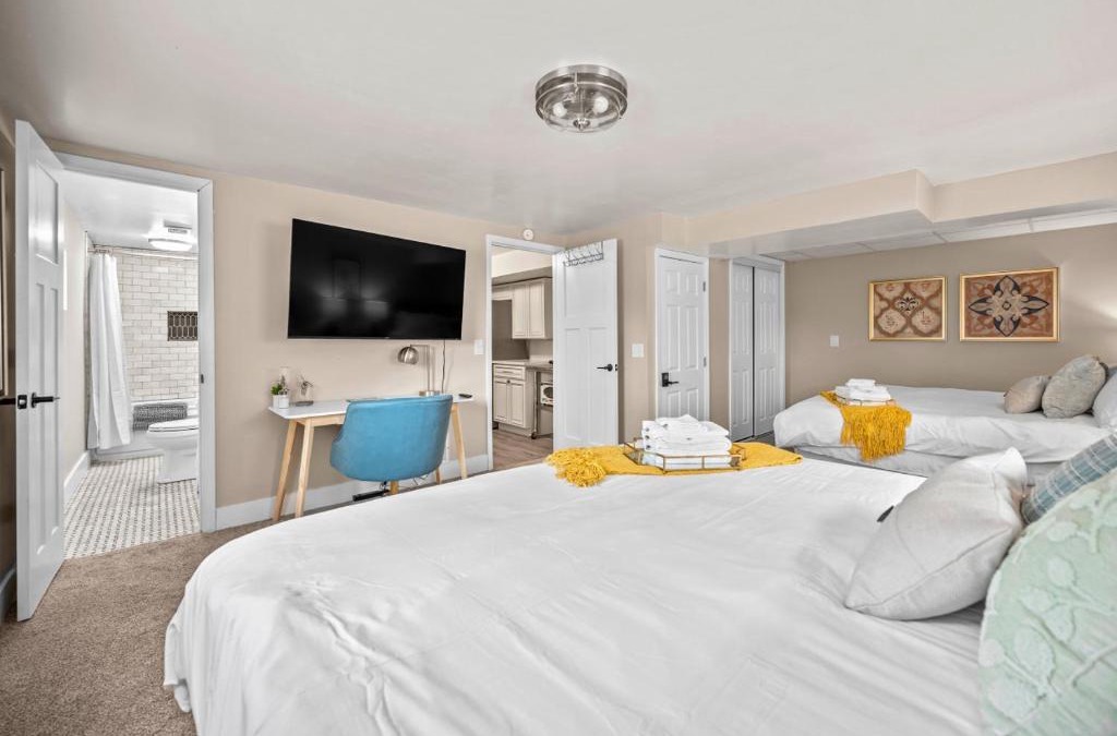 St. Charles Apartment | Private Basement Retreat