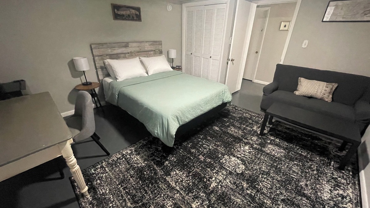 Copperhill Apartment | Private Basement Room Pet Friendly Fenced Yard