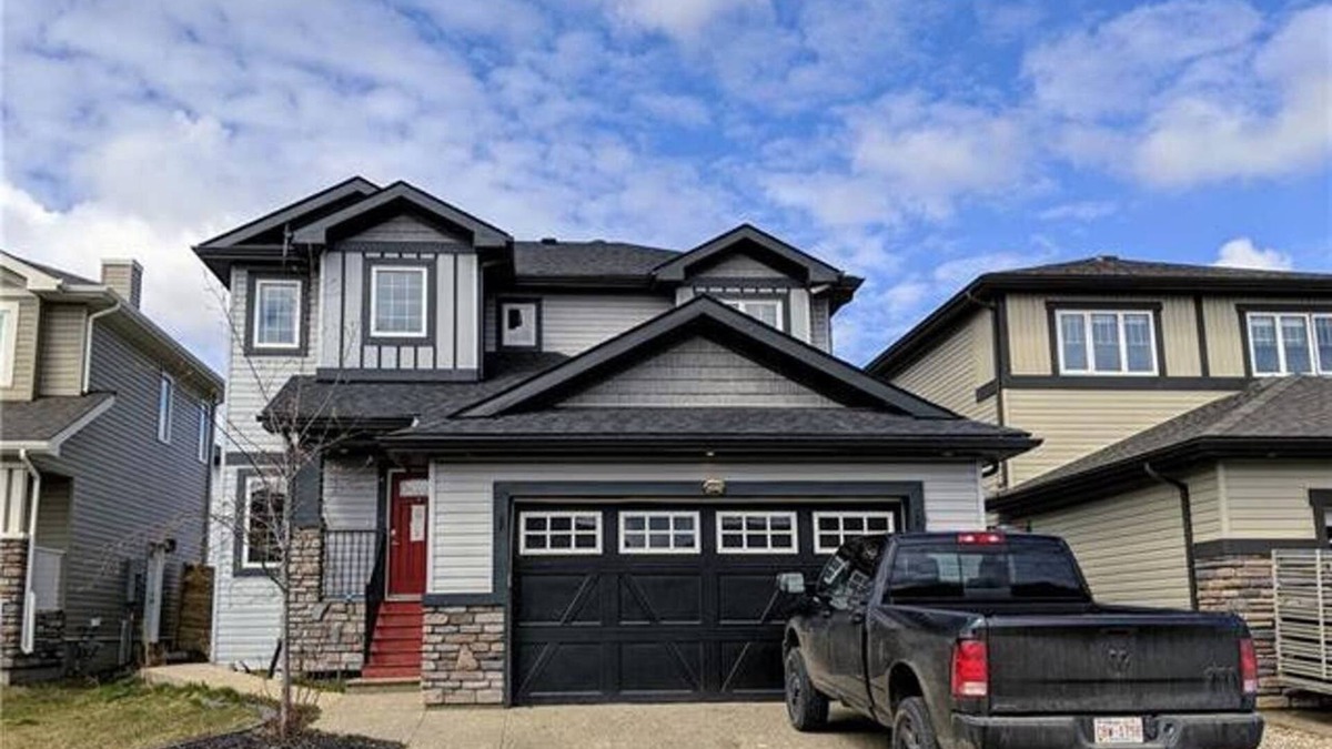Timberlea Apartment | Private Basement Suite Fully Furnished