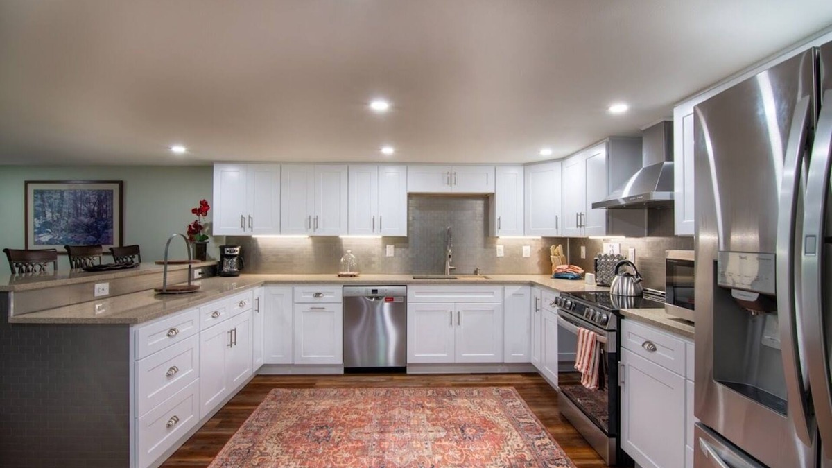 Camas House | Private Basement Unit w/Beautiful, Spacious Backyard