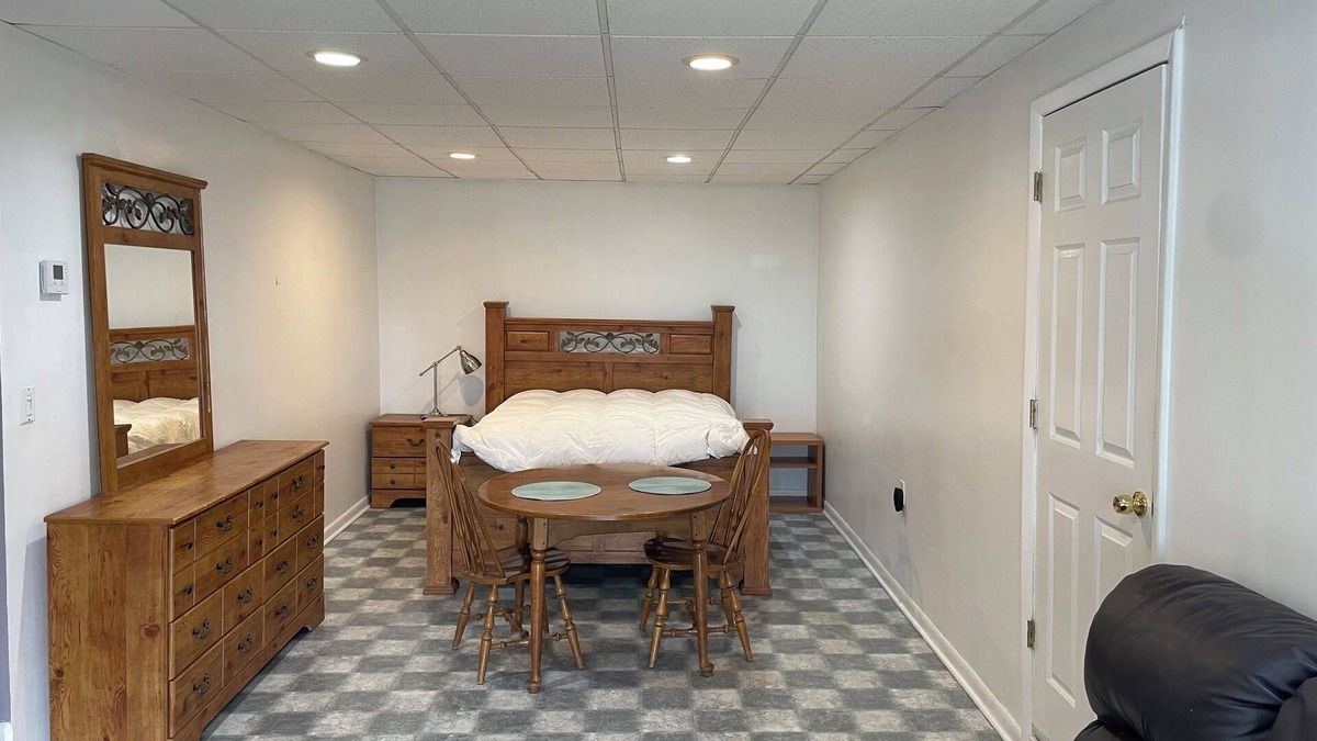 Little Falls Apartment | private bath laundry free Wi-Fi 10 miles west of Midtown Manhattan direct bus