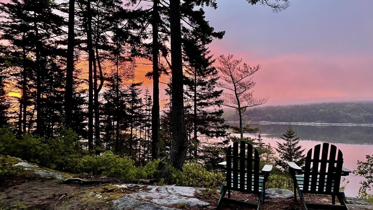 Phippsburg House | Private Bayfront Home 2 mins from Popham Beach with Hot Tub