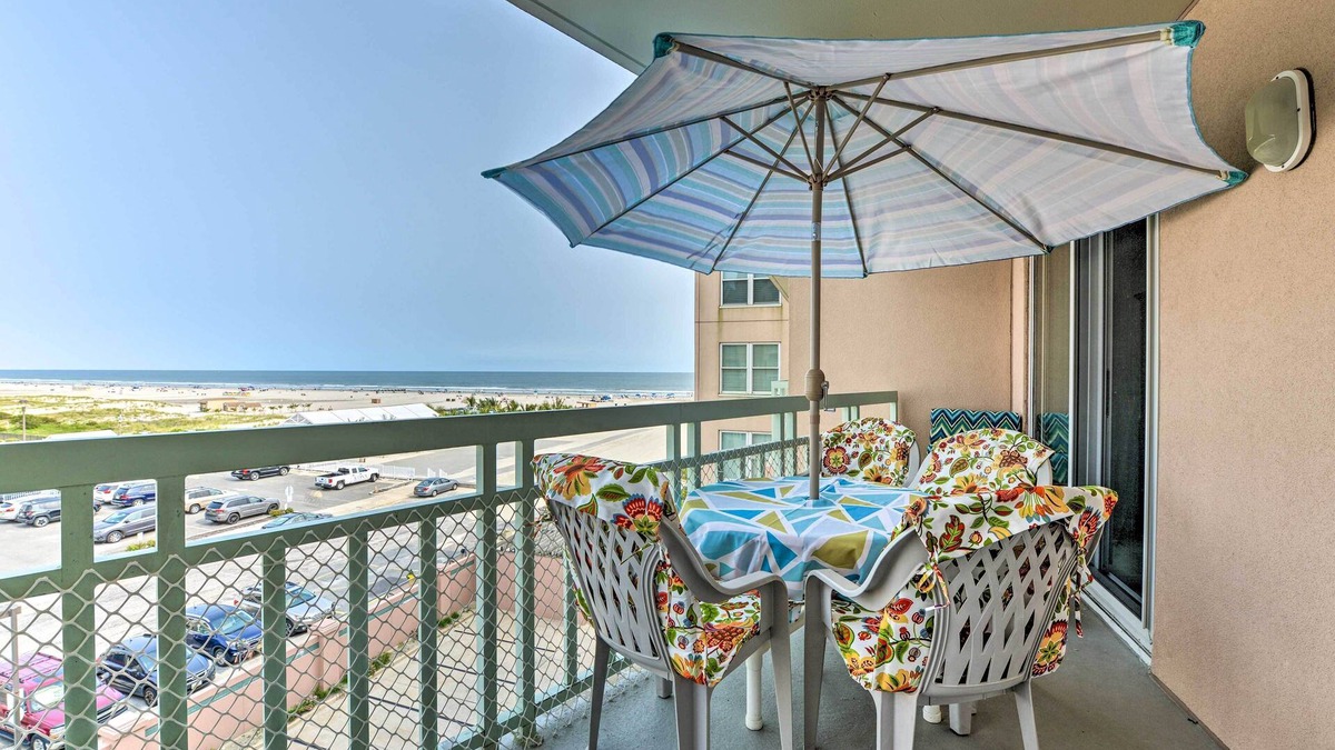 Diamond Beach Condo | Private Beach Access: Wildwood Crest Retreat