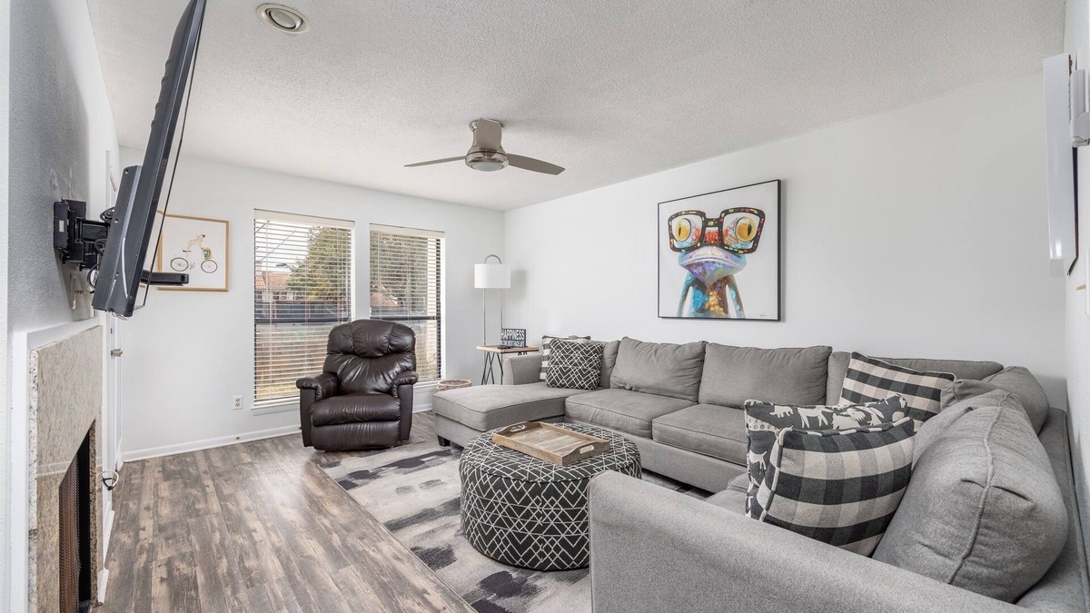 Four Mile Village House | Private Beach Access! Tennis! Pickleball!